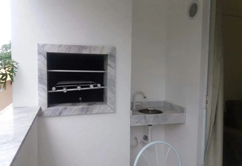 Apartamento De 2 Quartos No Jardim Das Americas- Bombinhas-1